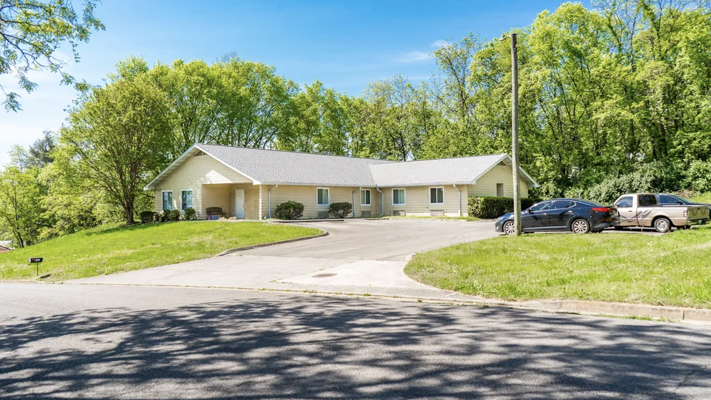 825 Donna St - 7