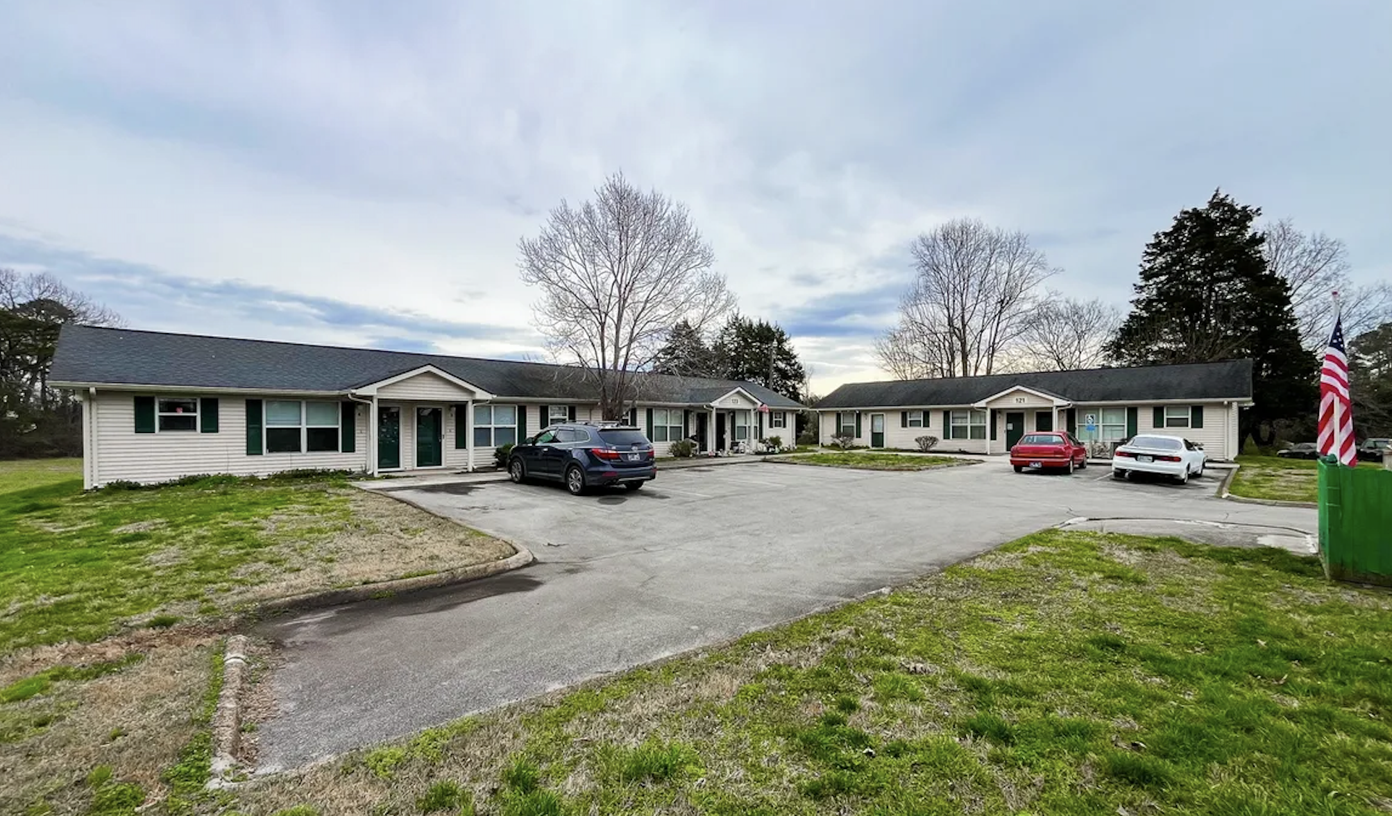121 Helms Dr - 3B
